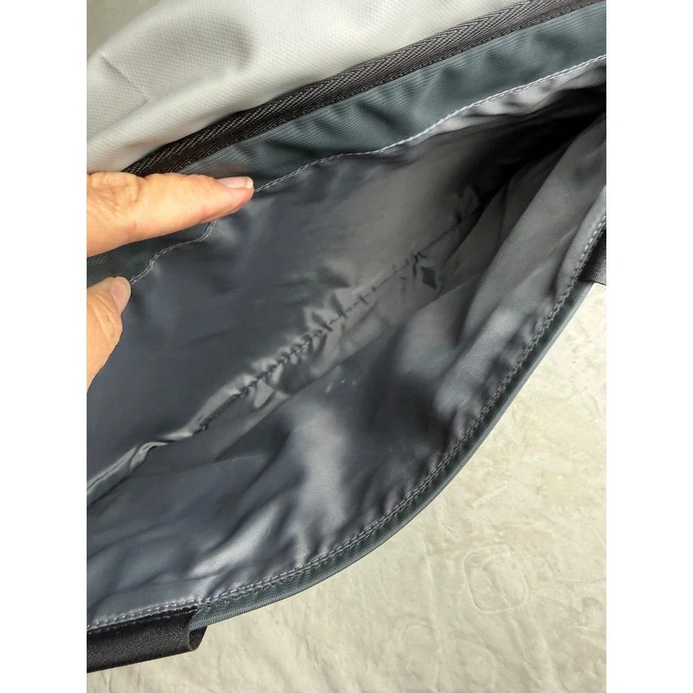 Timbuk2 classic messenger